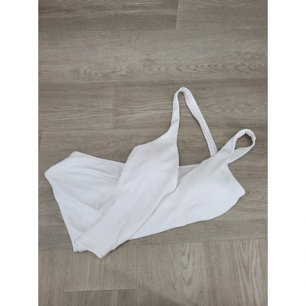 Lulus One Piece Swimsuit Women's Large White Sleeveless NWT Beach Pool
